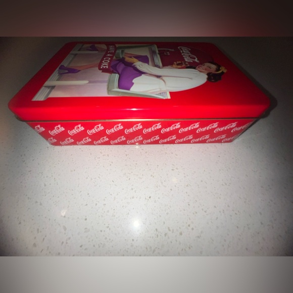 ✨Personalized🎄COCA-COLA Tin Gift Box + 3 Bottle Shaped Tin Boxes full of Beauty - Picture 10 of 11